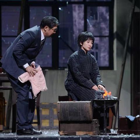 全球演员资产TOP10榜单揭晓，财富与才华的闪耀盛宴。