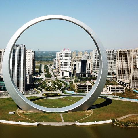 辽宁蹦极探险攻略，跃入高空，尽享刺激之旅！