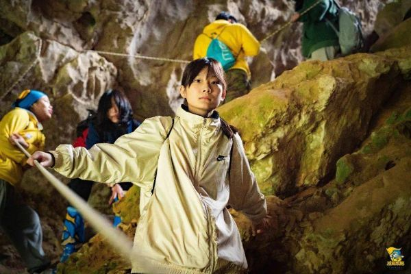 学生独自探索世界，首次旅游攻略，勇敢启航！