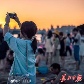 武汉晚霞盛宴，最新日落预测图，日落之城的美不胜收时刻