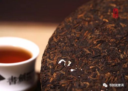 茶啊二中，探寻魅力独特的故事背景与魅力所在