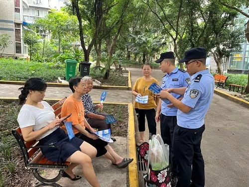 成都龙潭派出所深化社区警务，携手居民共建平安龙潭