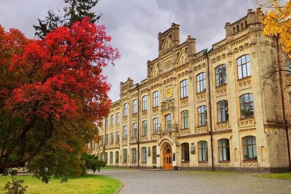 基辅大学，全球学术巅峰，荣登世界排名第二的辉煌高校