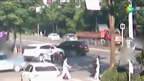 长沙冲沙撞人事件最新视频曝光，真相揭秘，细节震撼！