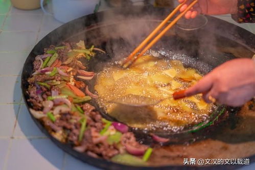 水城烙锅辣椒面的魅力传奇，美食背后的故事探寻百度热搜之巅